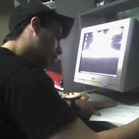 2005年、制作に取り組む様子